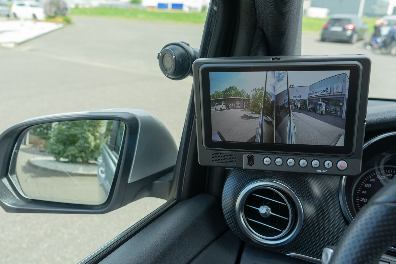 Behindertengerechter Mercedes Benz V 220 CDI, Selbstfahrerumbau, Verladesysteme, Space Drive, Kamerasystem, Sodermanns