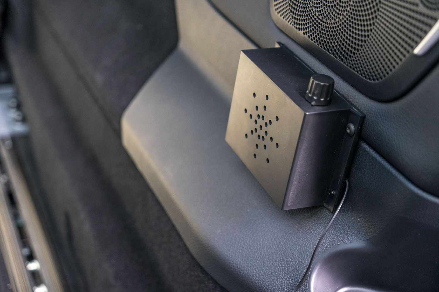 Behindertengerechter Mercedes Benz V 300 D, Beifahrerumbau, Heckeinstieg, Future safe, Kopf- Rückenstütze, Dockingstation, Gegensprechanlage, Sodermanns