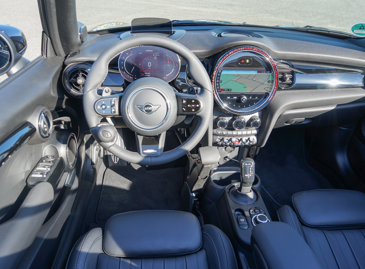 Behindertengerechter Mini Cooper, Selbstfahrerumbaum MFD, Handgerät Gas Bremse, Pedalabdeckung, Sodermanns