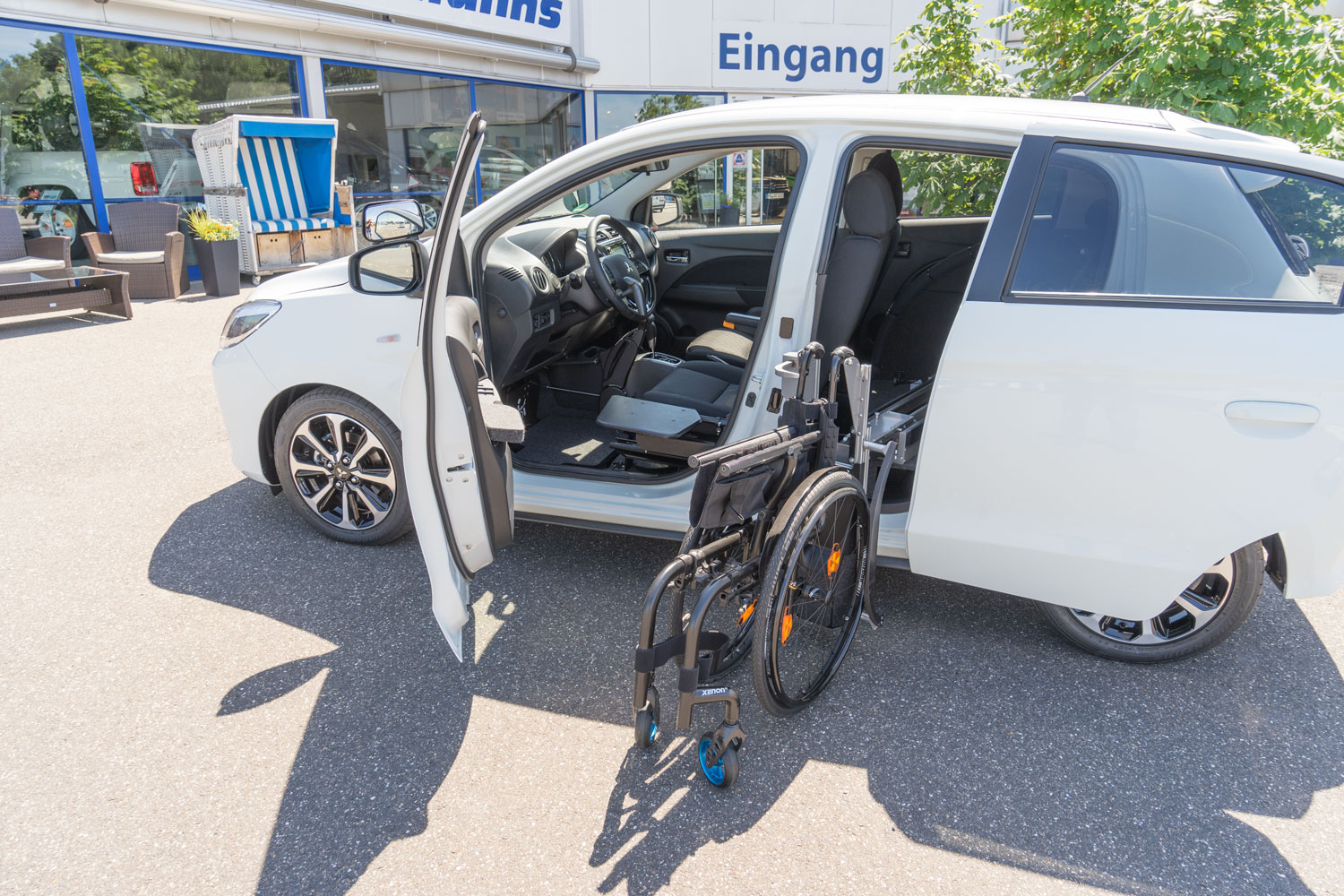 Behindertengerechter Misubishi Space Star, Selbstfahrerumbau, Handgerät, MFD, Ladeboy S2, Sodermanns