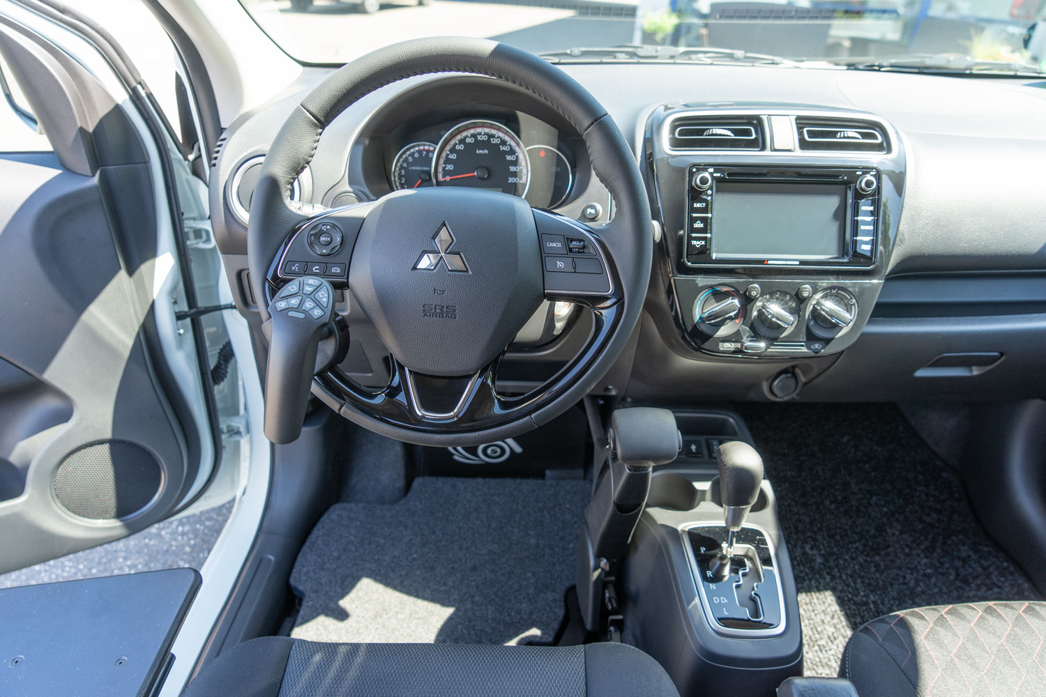 Behindertengerechter Misubishi Space Star, Selbstfahrerumbau, Handgerät, MFD, Ladeboy S2, Sodermanns