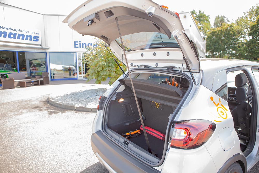 Behindertengerechter Renault Captur, Selbstfahrerumbau, erster Mini SUV. rollstuhlgerecht, drei vollwertige sitzplätze, Sodermanns