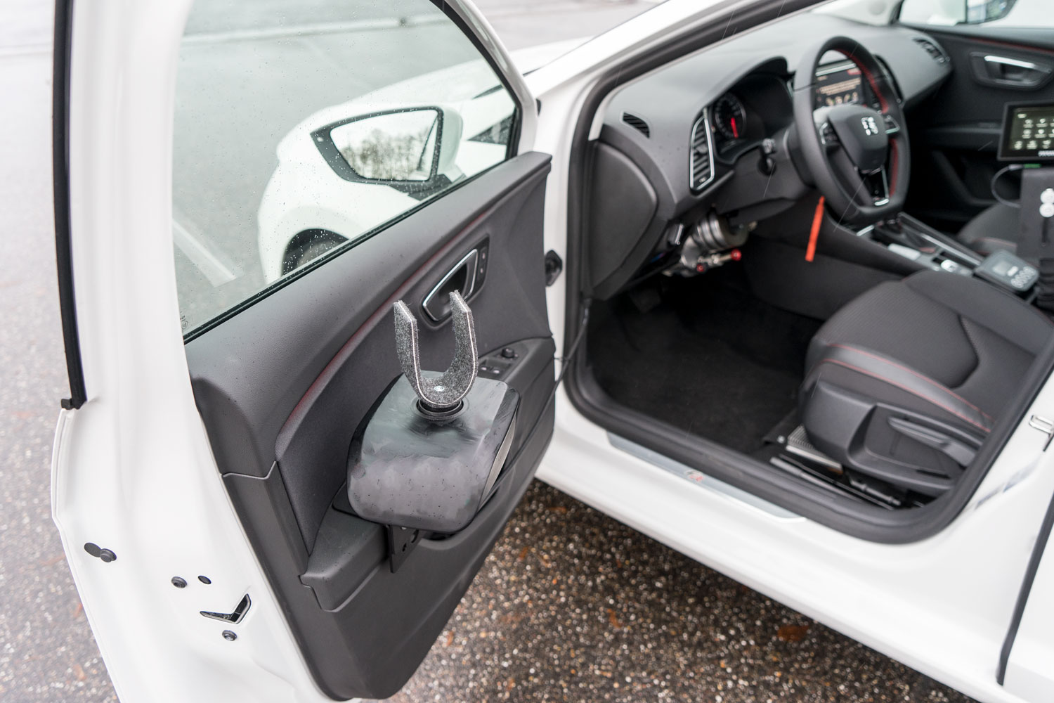 Behindertengerechter Seat Leon, Selbstfahrerumbau, Space Drive, 2 Wege Lenkjoystick, Sodermanns