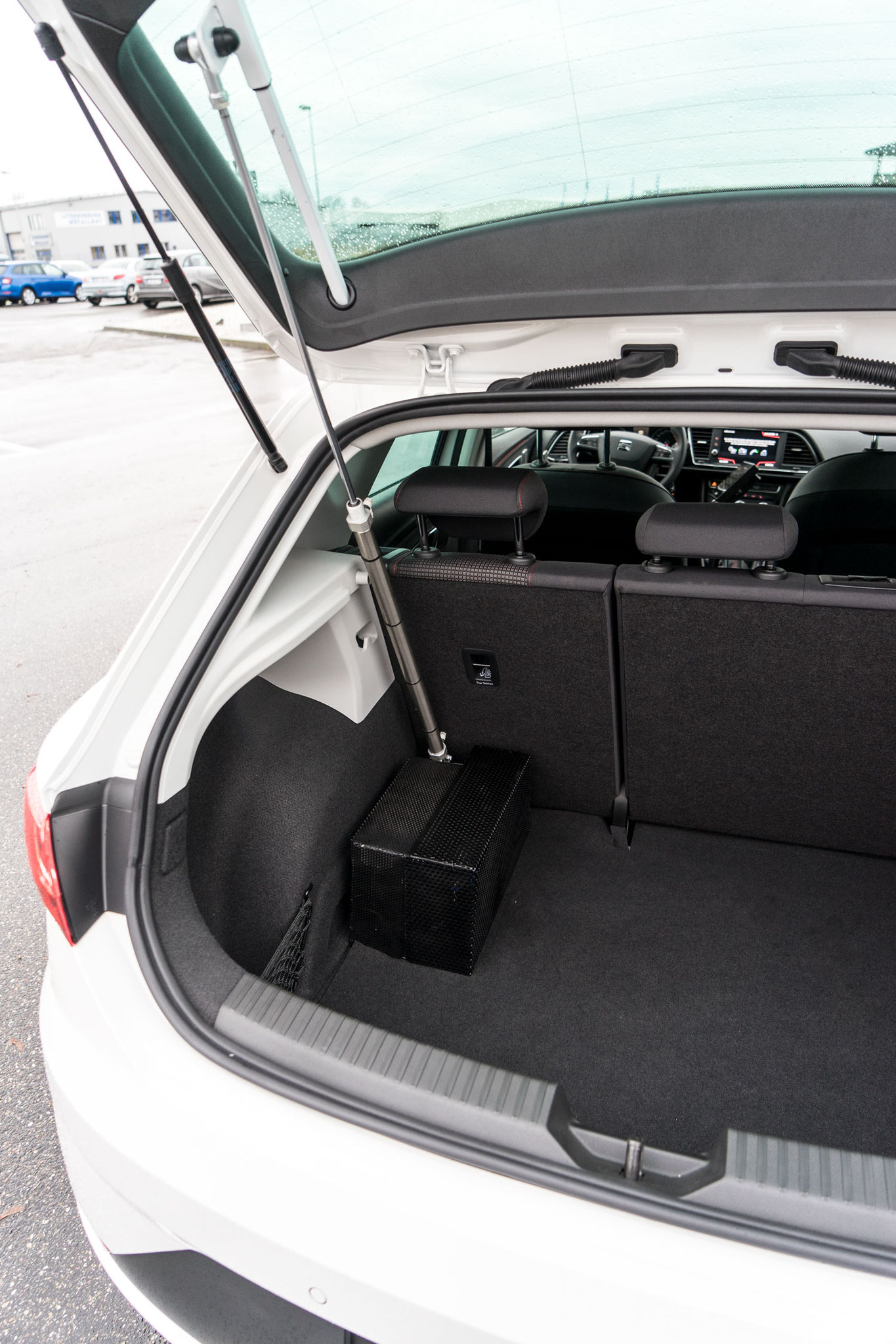 Behindertengerechter Seat Leon, Selbstfahrerumbau, Space Drive, 2 Wege Lenkjoystick, Sodermanns