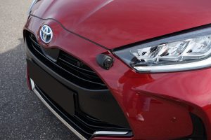 Behindertengerechter Toyota Yaris 1,5 Hybrid, Selbstfahrerumbau, Kamerasystem, Zusatzspiegel, Sodermanns