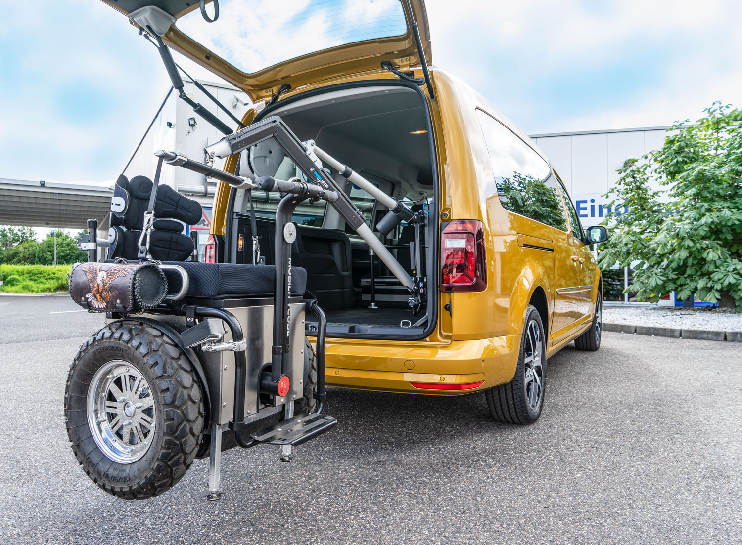 Behindertengerechter Volkswagen Caddy, Selbstfahrerumbau, Rollstuhlverladesysteme, Handgerät, MFD, Space Drive, Leichte Lenkung, Sodermanns