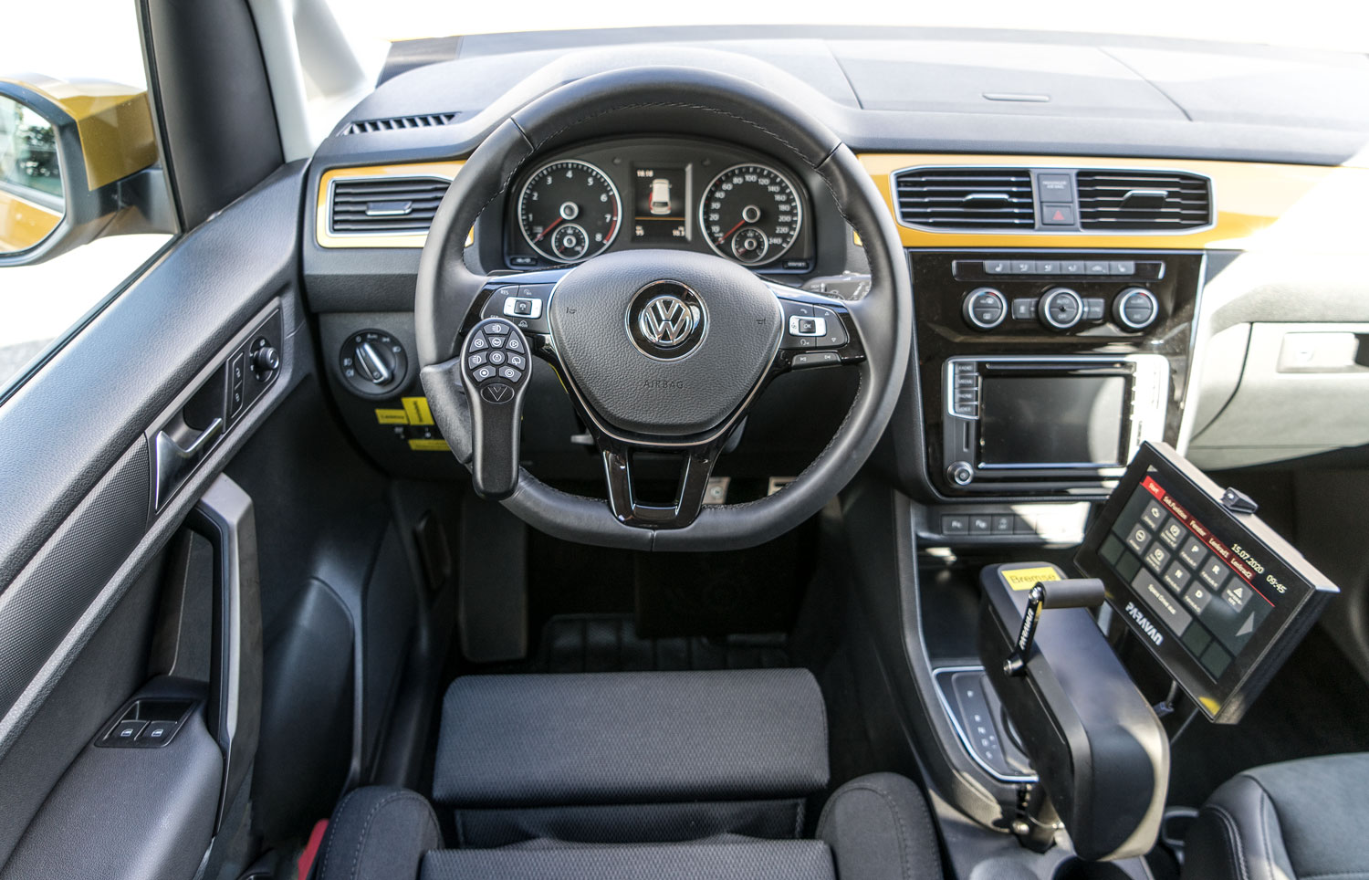 Behindertengerechter Volkswagen Caddy, Selbstfahrerumbau, Rollstuhlverladesysteme, Handgerät, MFD, Space Drive, Leichte Lenkung, Sodermanns