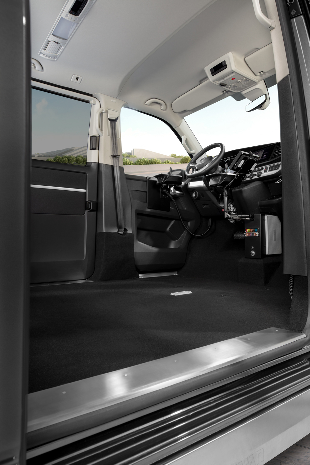 Behindertengerechter Volkswagen T6.1, Selbstfahrerumbau, seitlicher Kassettenlift, Bodenbegradigung, Space Drive, Sodermanns