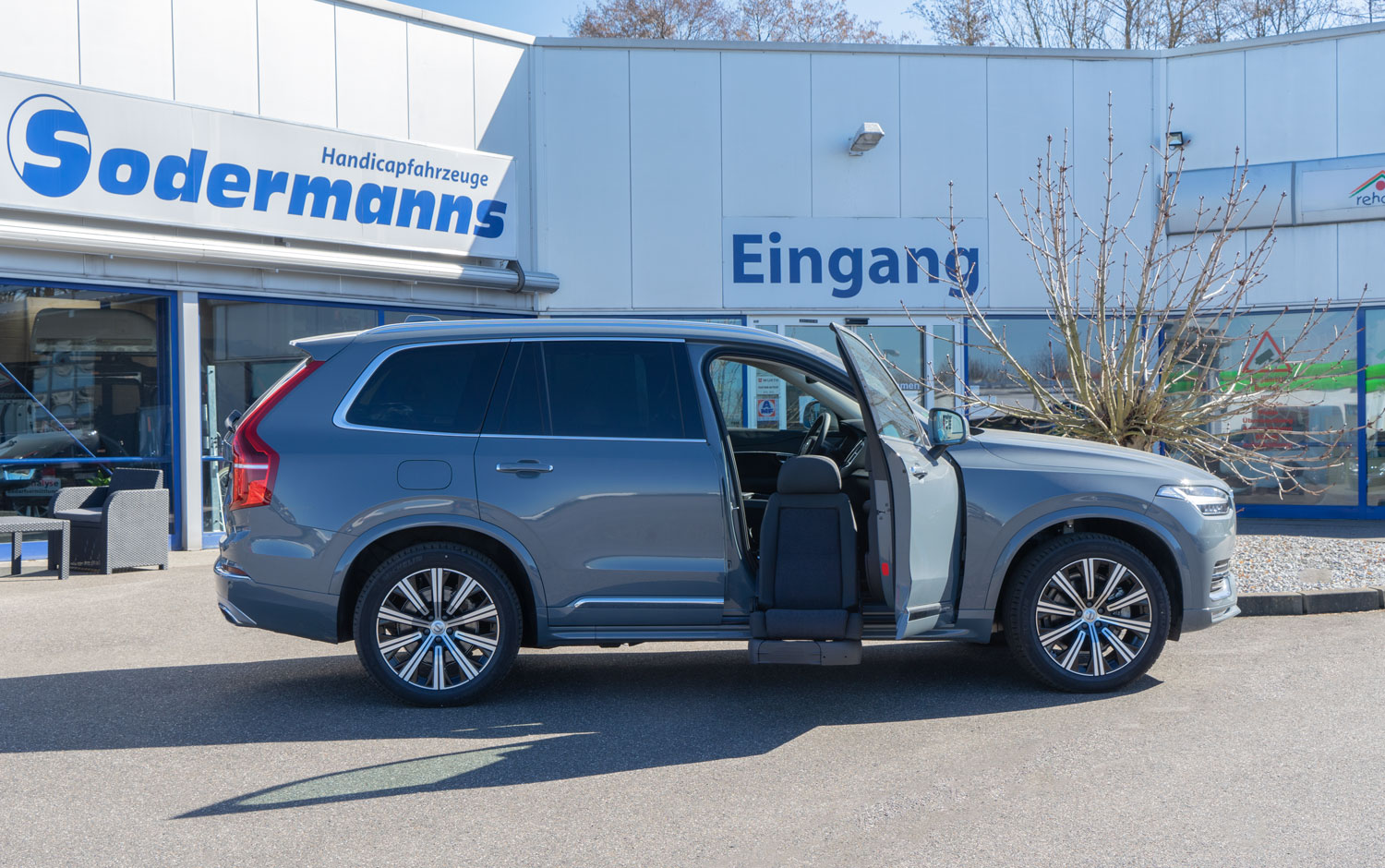 Behindertengerechter Volvo XC90, Beifahrerumbau, Turny, Hub Schwenksitz, Sodermanns