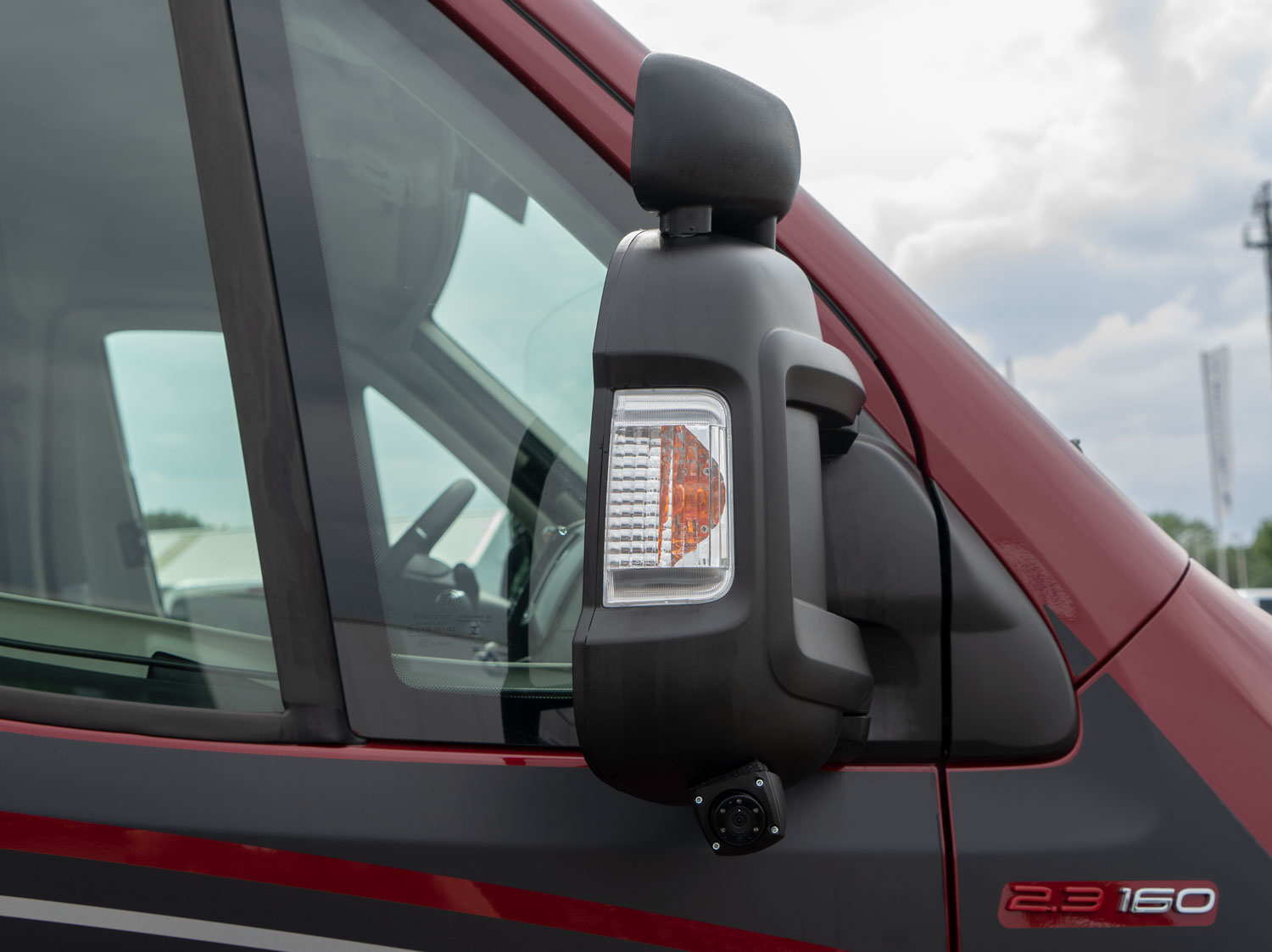 Behindertengerechtes Fiat Malibu Wohnmobil, Selbstfahrerumbau, MFD, Kamerasystem, zusätzliche Aussenspiegel, Sodermanns