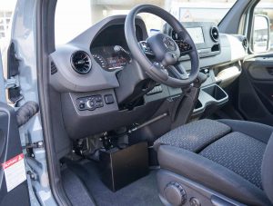 Behindertengerechtes Mercedes Benz Sprinter Reisemobil, Beifahrerumbau, seitlicher Lift, Sodermanns