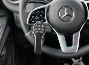 Behindertengerechter Mercedes Benz Sprinter, Selbstfahrerumbau, Kassettenlift, MFD, Handgerät, Transferkonsole, Smart floor, Sodermanns