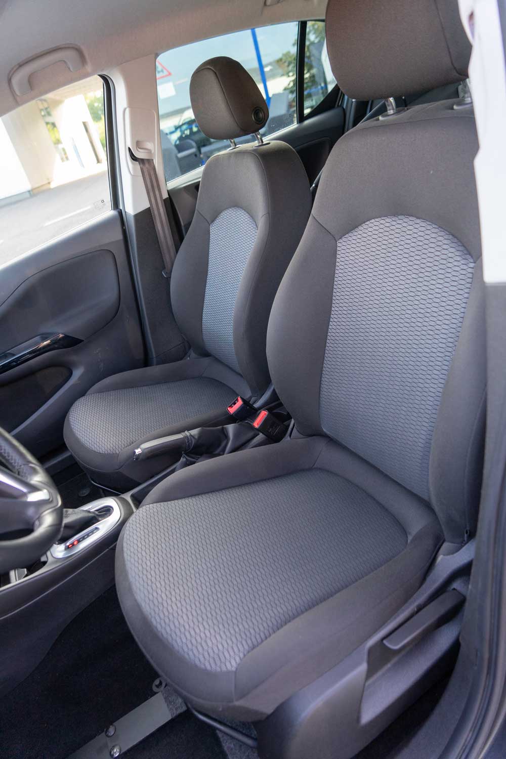 Behindertengerechter Opel Corsa Selbstfahrerumbau, Gebrauchtwagen, Pedalverlängerung, Rollstuhlverladesystem, Automobile Sodermanns