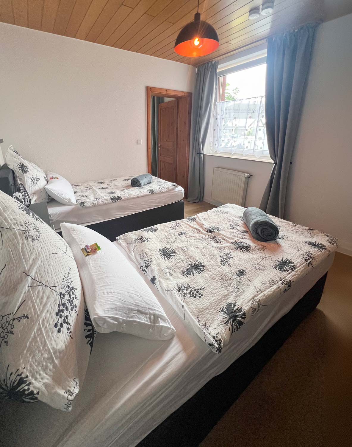 Barrierefreie Ferienwohnung, behindertengerechte Unterkunft mit Pflegebett, Rollstuhlgerecht, modern, betriebsnah, angenehme Lage, Sodermanns