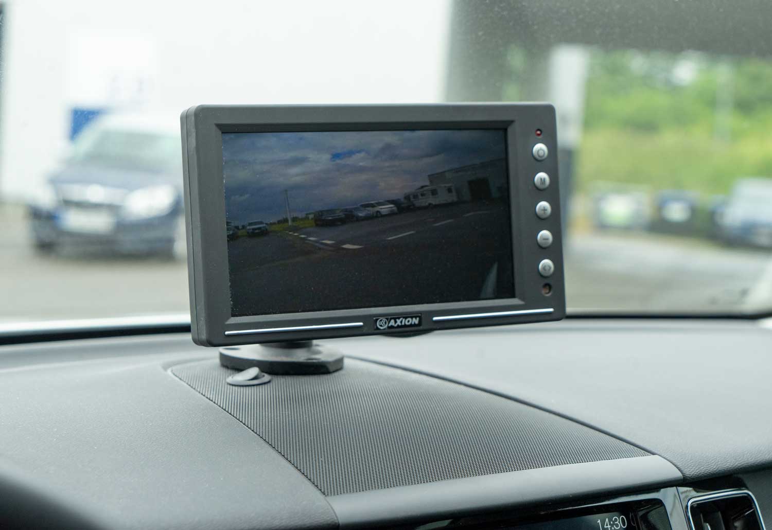 Führerschein mit Behinderung, behindertengerechtes Fahrschulfahrzeug, Volvo XC60, Sodermanns