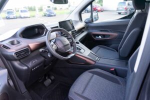 Behindertengerechter Peugeot E-Rifter mit Heckeinstieg, Sodermanns