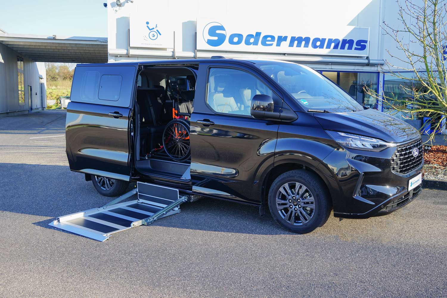 Ford Tourneo Custom 2024, Seiteneinstieg, Kassettenlift, Rollstuhlplatz, Sodermanns