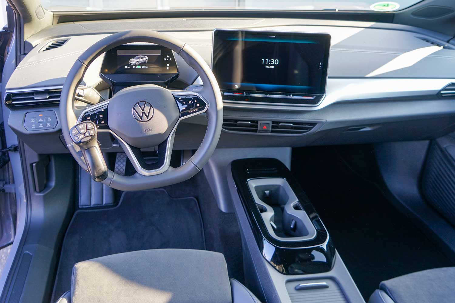 Behindertengerechter Volkswagen ID.4 als Selbstfahrerumbau mit Linksgas und Multifunktionslenkraddrehknauf, Sodermanns