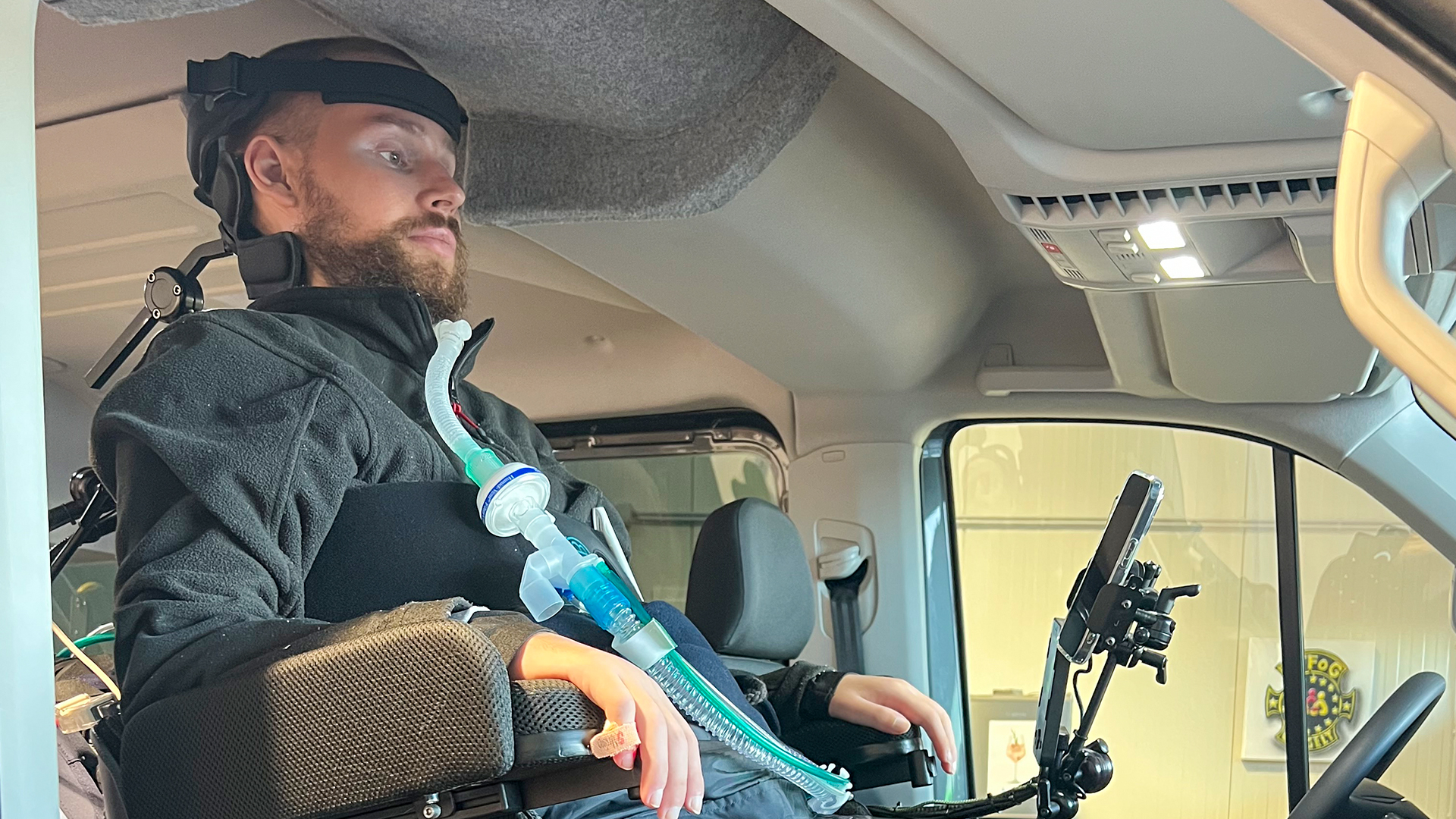 Behindertengerechtes VW Crafter Freizeitmobil als Passivfahrerumbau, Campingumbauten und höhere Deckenhöhe auf der Beifahrerseite, Sodermanns