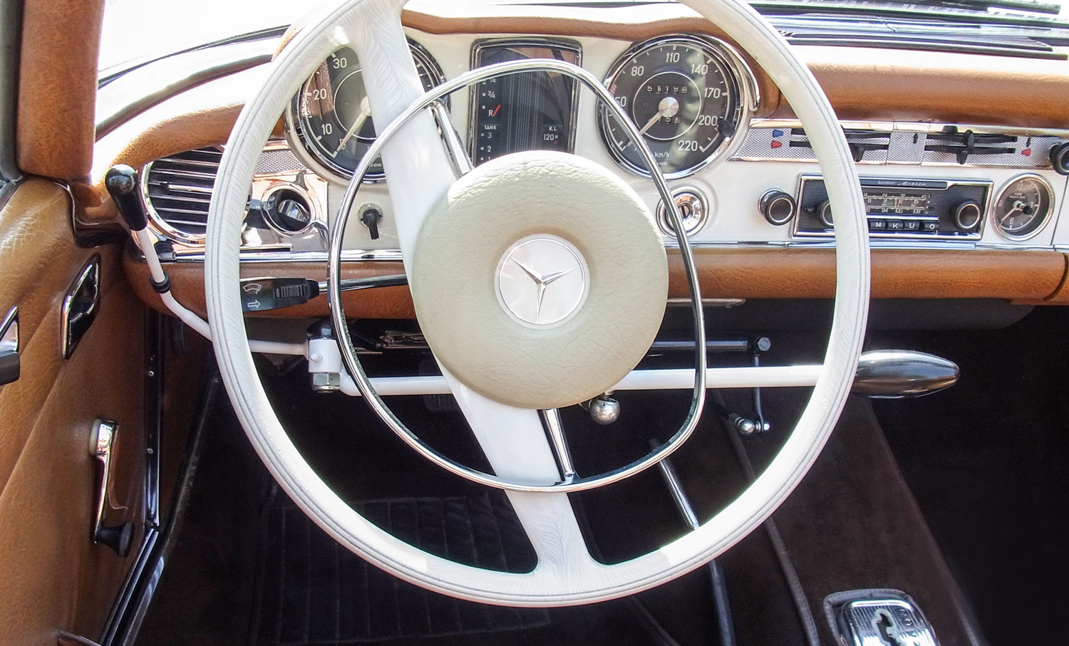 Behindertengerechter Oldtimer, Mercedes Pagode, Handbedienung, Sodermanns