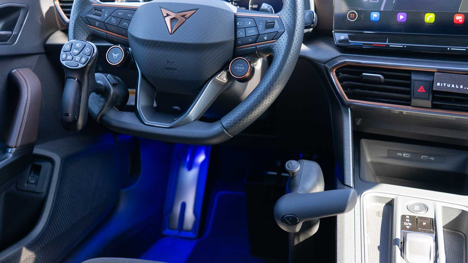 Behindertengerechter Cupra Formentor Selbstfahrer