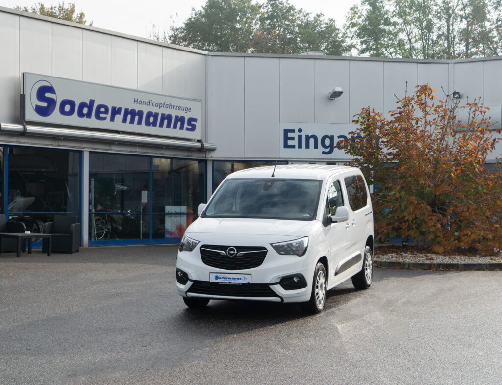Opel-Combo_Front_neu Behindertengerechter Opel Combo Front