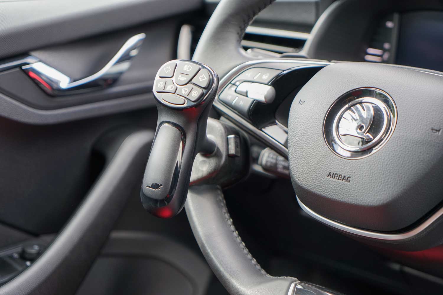 Behindertengerechter Skoda Scala Selbstfahrerumbau