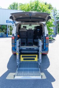 Behindertengerechter Volkswagen T7 Multivan Passivfahrerumbau, Hecklift, Sodermanns