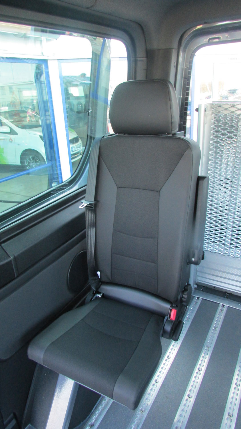 Drehklappsitze im Mercedes Benz Sprinter