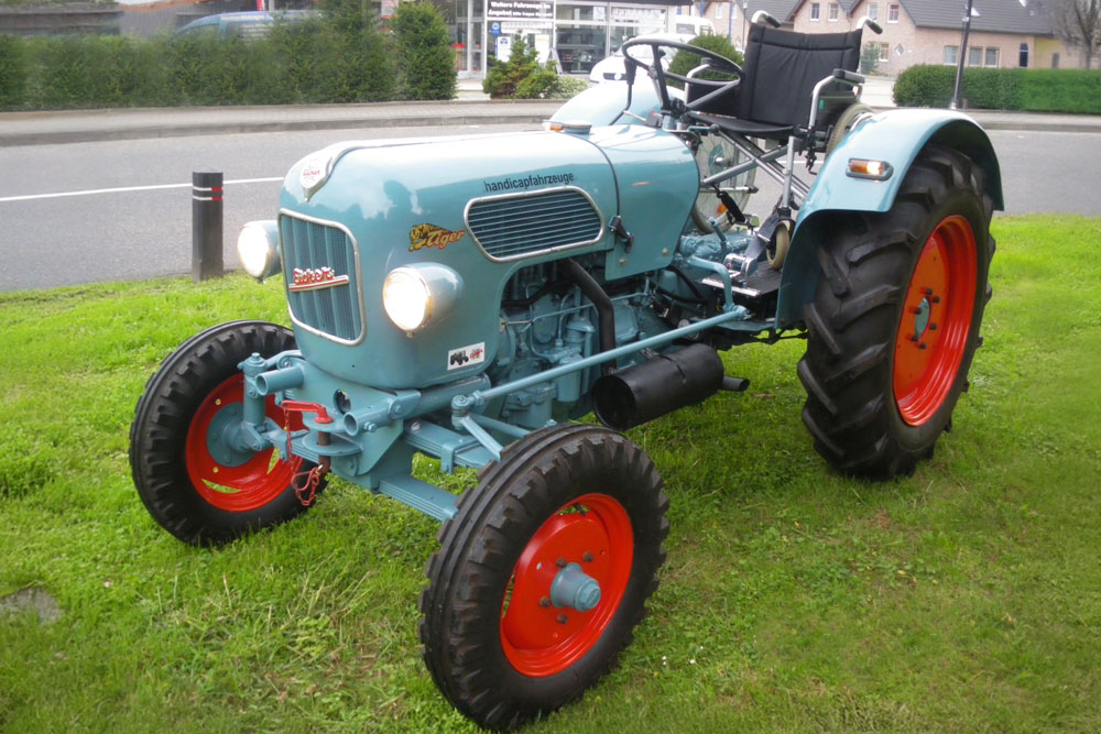 Rollstuhlgerechter Traktor 