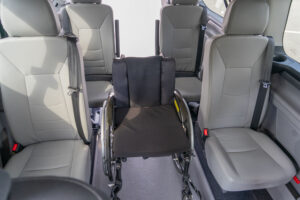 Behindertengerechter Ford Custom Long Cut Heckausschnitt