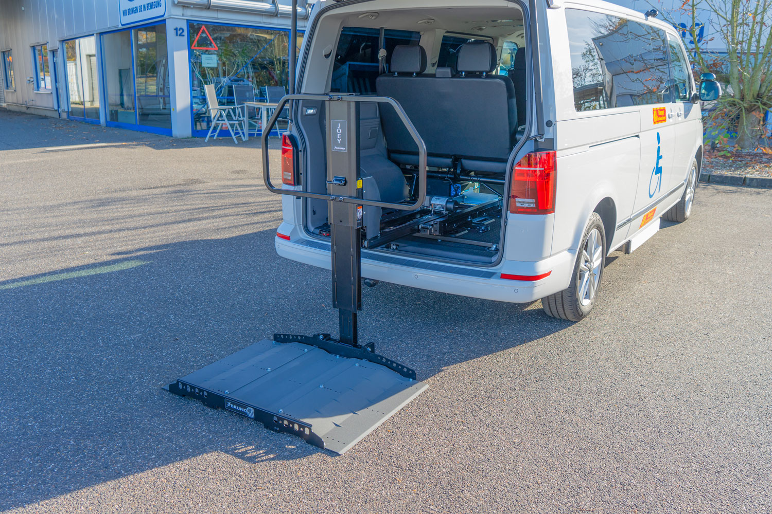 Joey Lift zur Verladung im VW T6.1
