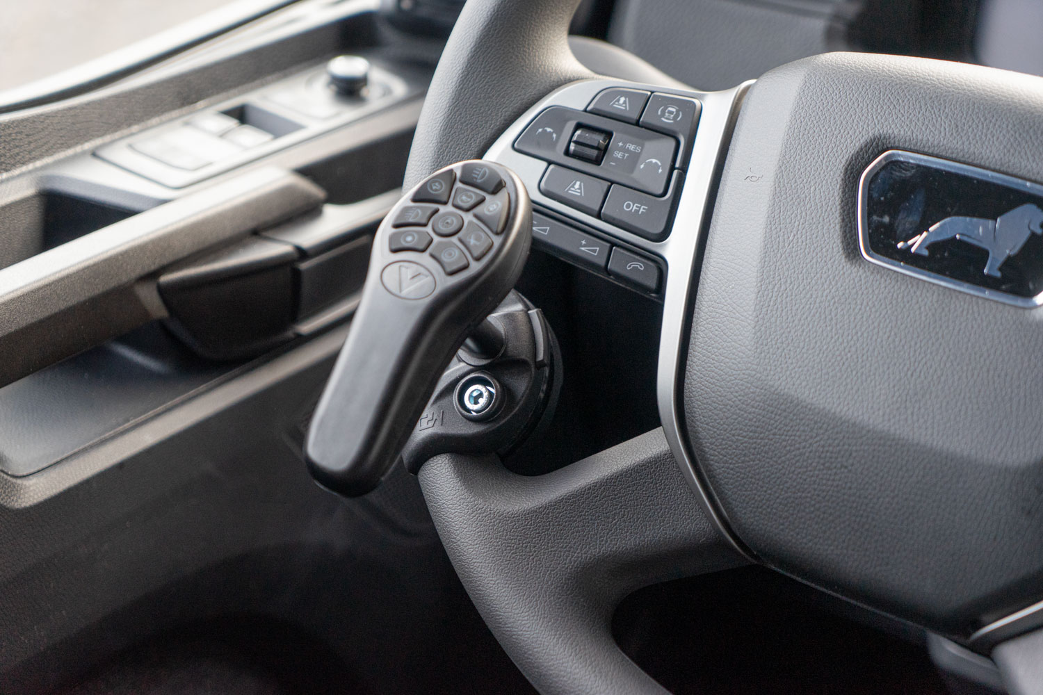 Behindertengerechte MAN Umbauten, MAN TGS für Selbstfahrer, LKW umgebaut mit MFD, Sodermanns