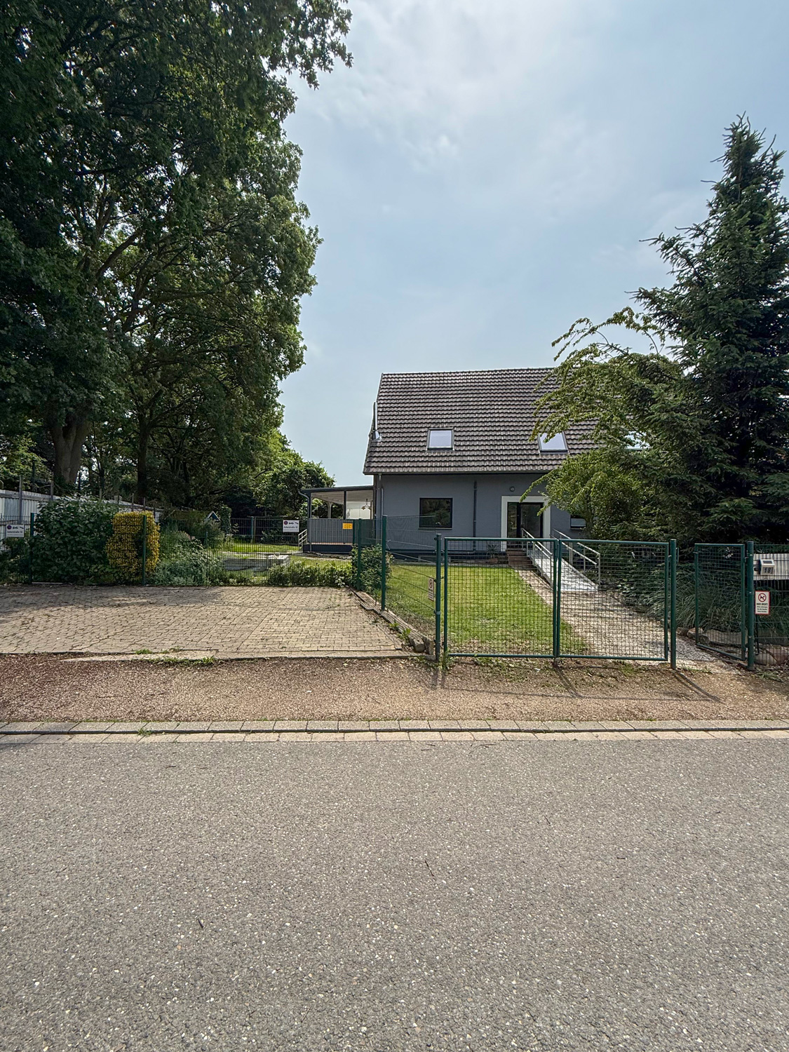 Barrierefreundliche Ferienwohnung Haus Sodermanns, 3 Parkplätze und Frontansicht