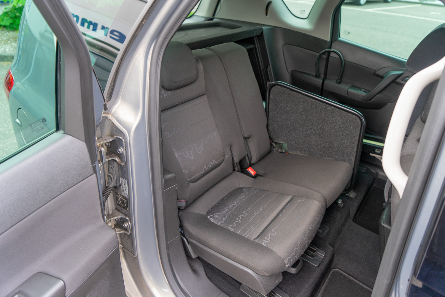 Behindertengerechter Opel Meriva Gebrauchtwagen für Selbstfahrer mit Handicap, dritter Sitzplatz