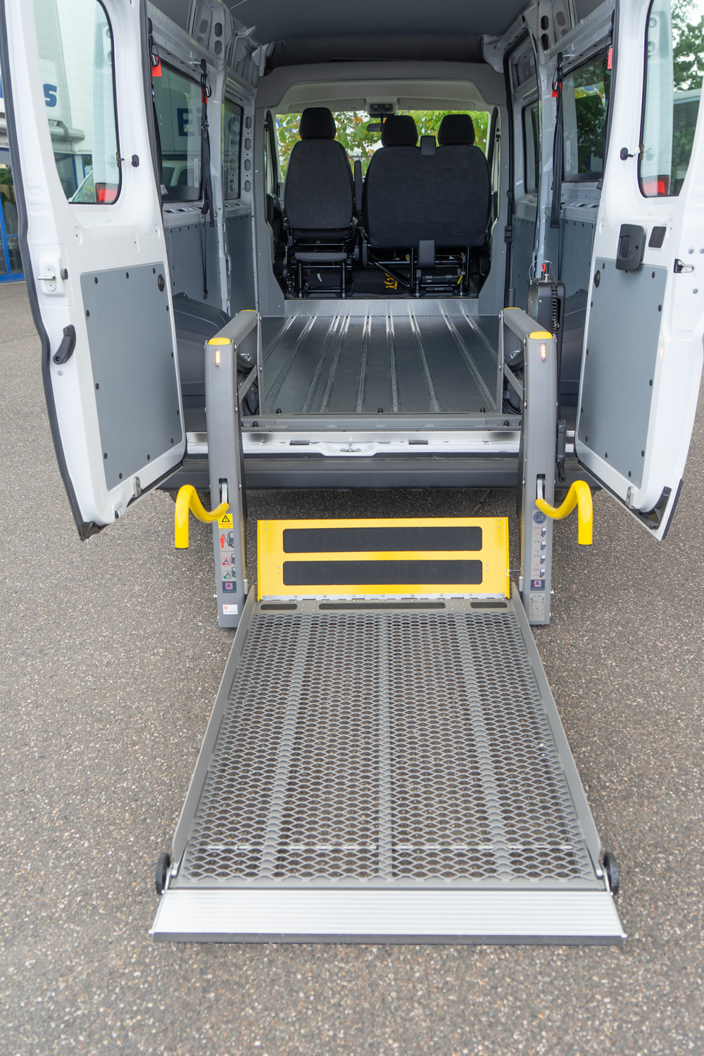 behindertengerechter Opel Movano Hecklift Nahaufnahme