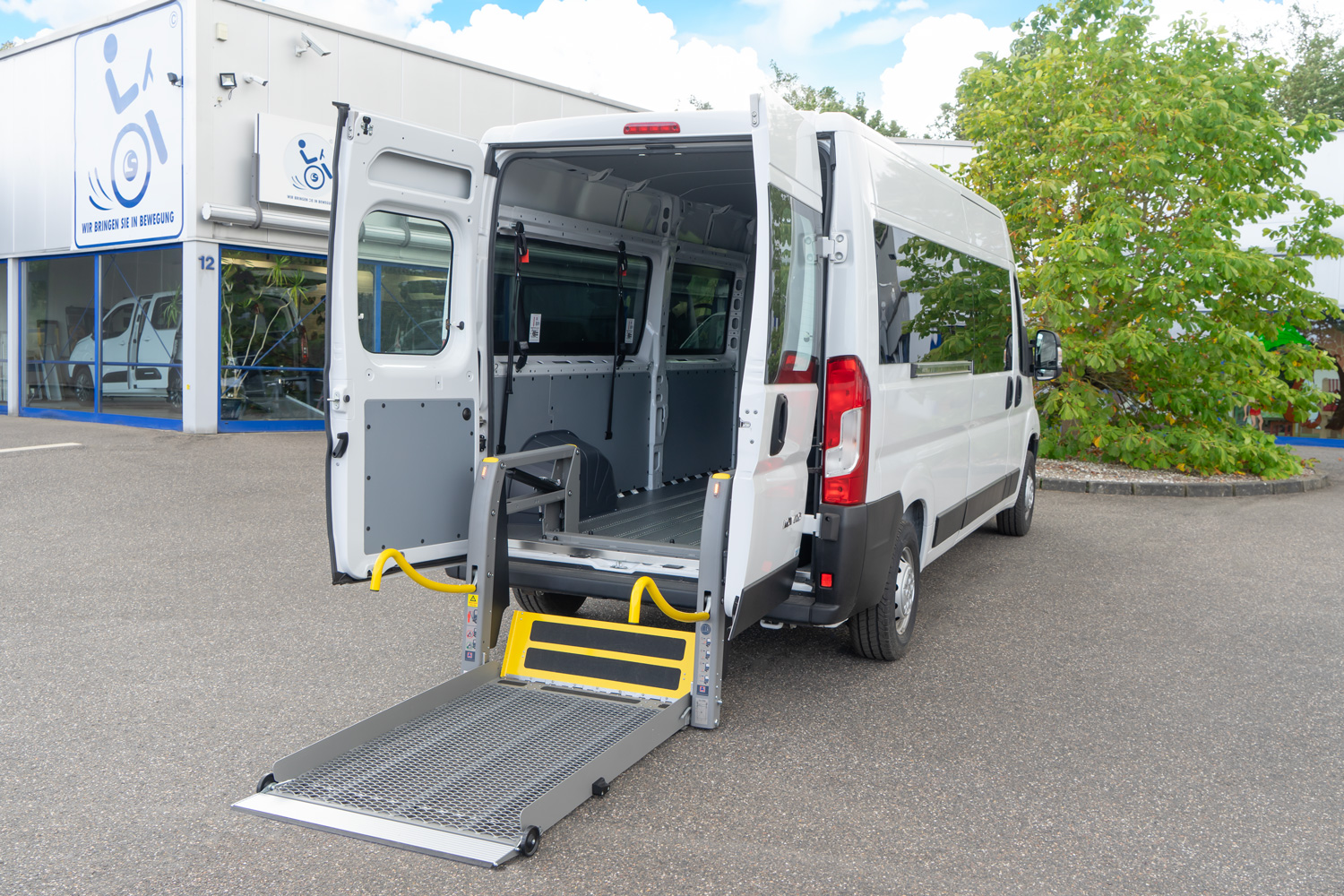 behindertengerechter Opel Movano Hecklift