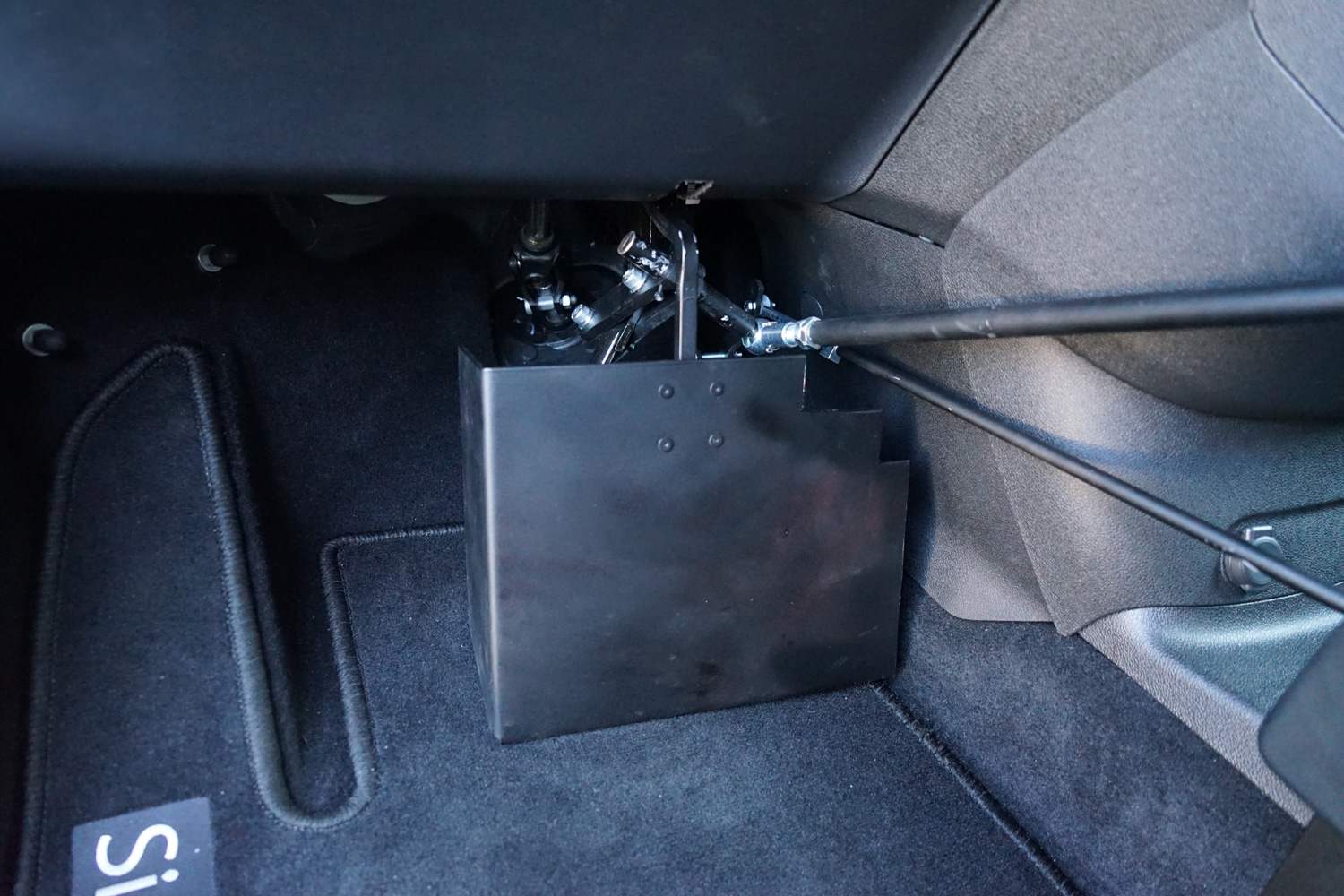 Pedalabdeckung im behindertengerechten Citroen Berlingo